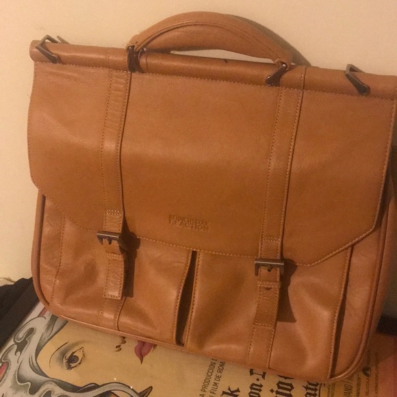 Kenneth Cole Handbags - Kenneth Cole Messenger Bag New